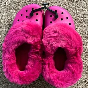 COPY - NWT Pink Classic Mammoth Crocs
